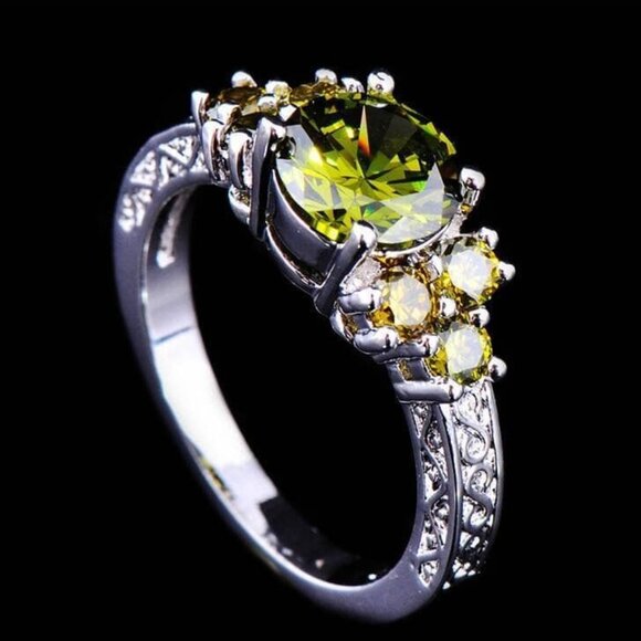Olive Green Peridot Birthstone Silver Fashion Ring Size 7 NWOT - Picture 1 of 15